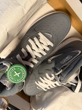 BRAND NEW AIR FORCE 1 MID QS COOL GREY/WHITE GRIS FRAIS/BLANC 8.5